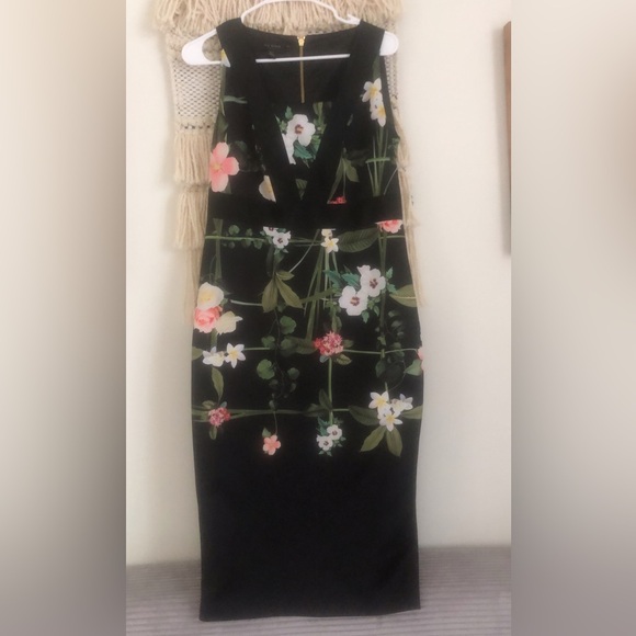 Ted Baker Kacied Secret Trellis Dress Black Floral Sleeveless size 4 Large - Picture 3 of 9